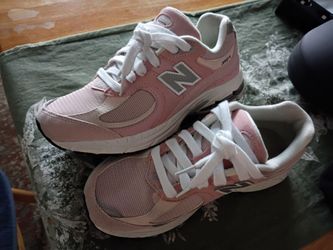 New balance 2002r