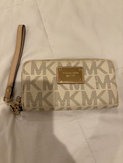 Michael Kors Clutch Wallet