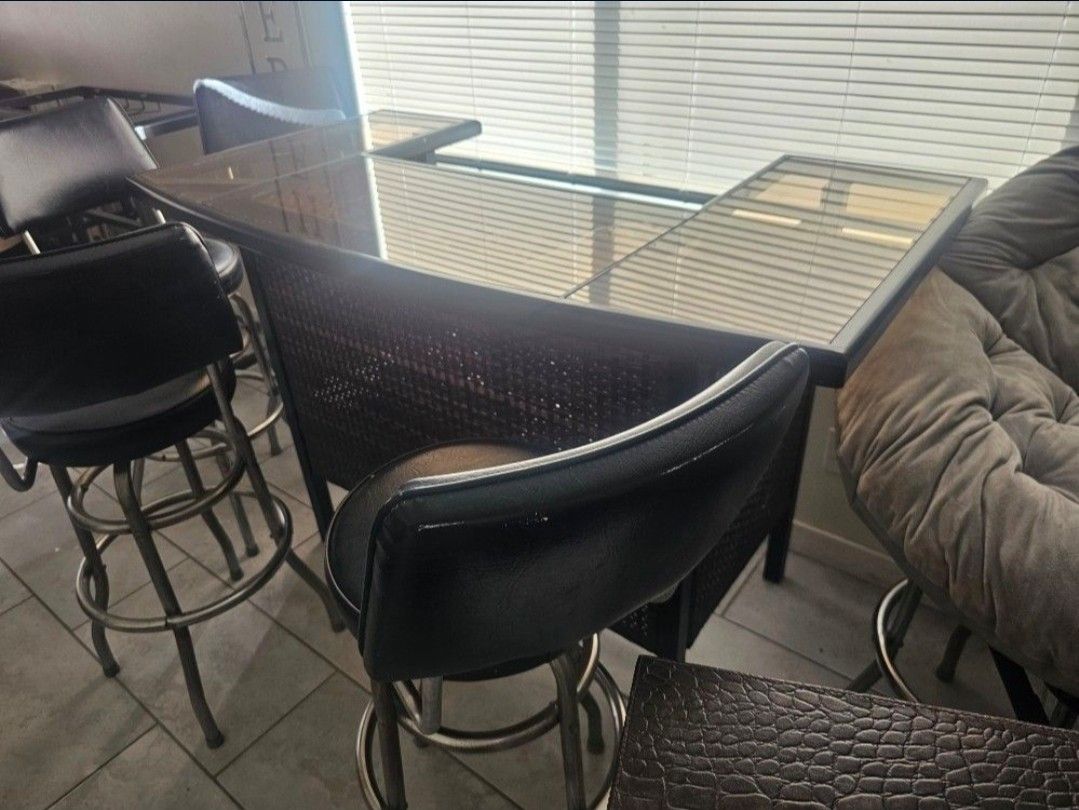 Home Bar Set w/ 5 Bar Stools