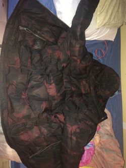 Guess Puffer Jacket size L