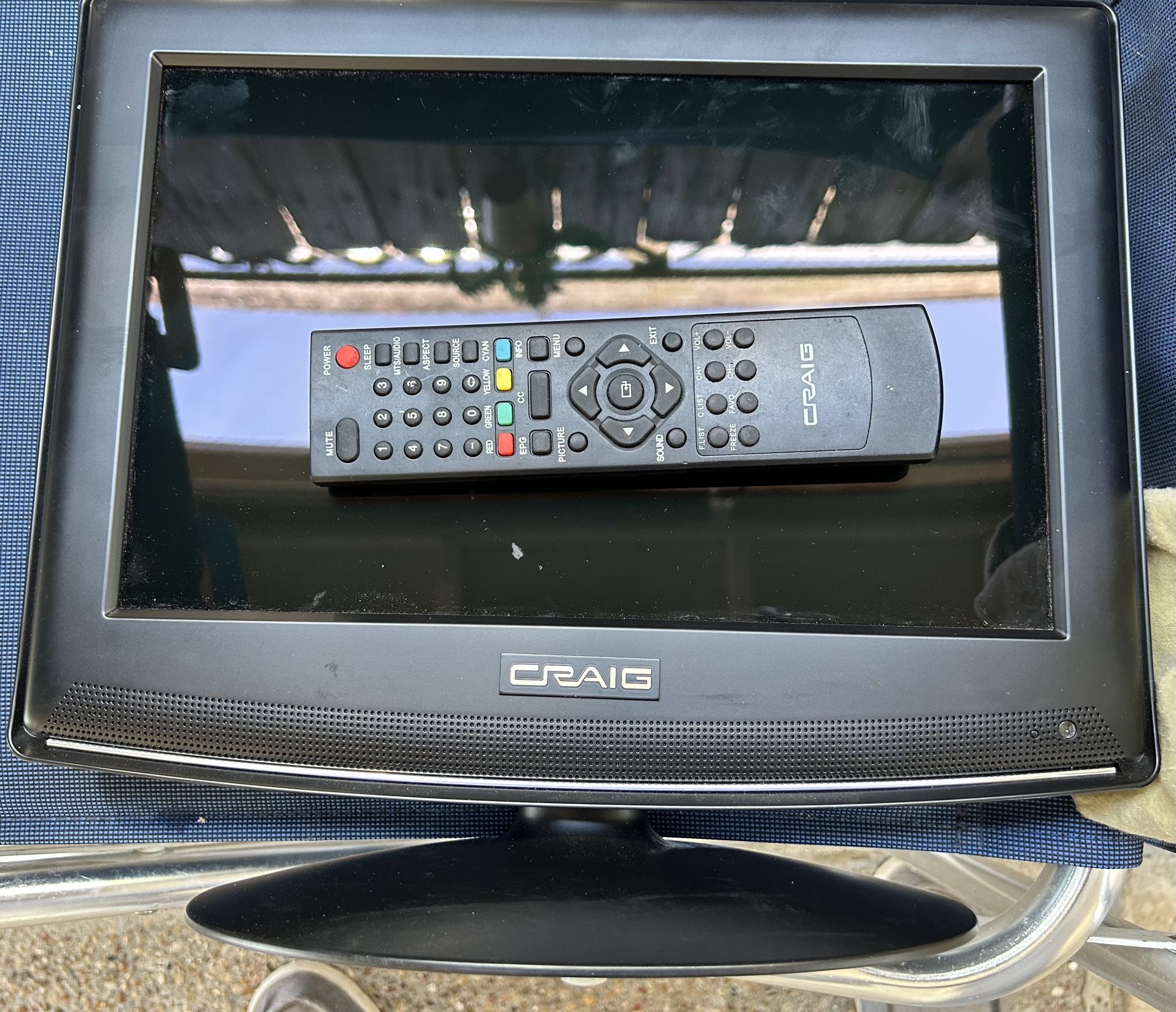 CRAIG 13 inch (33cm) HIGH DEFINITION LCD TV
