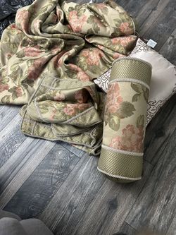 Queen Size(approx 104” By 94”) Duvet Cover With Shams And Pillows