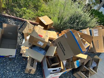 Free S/M/L boxes & some packing paper