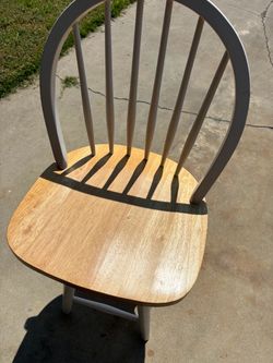 Bar stool