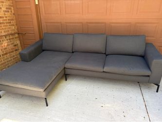 Blue dot standard sofa with Chase