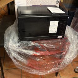 Mainstays Midsize Microwave Oven 