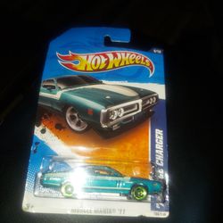 New Hotwheels 71 Dodge Charger