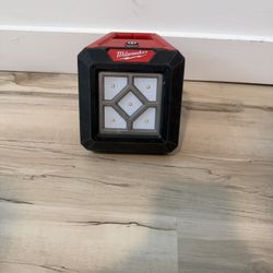 M12 12-Volt 1000 Lumens Lithium-Ion Cordless Rover LED Compact Flood Light