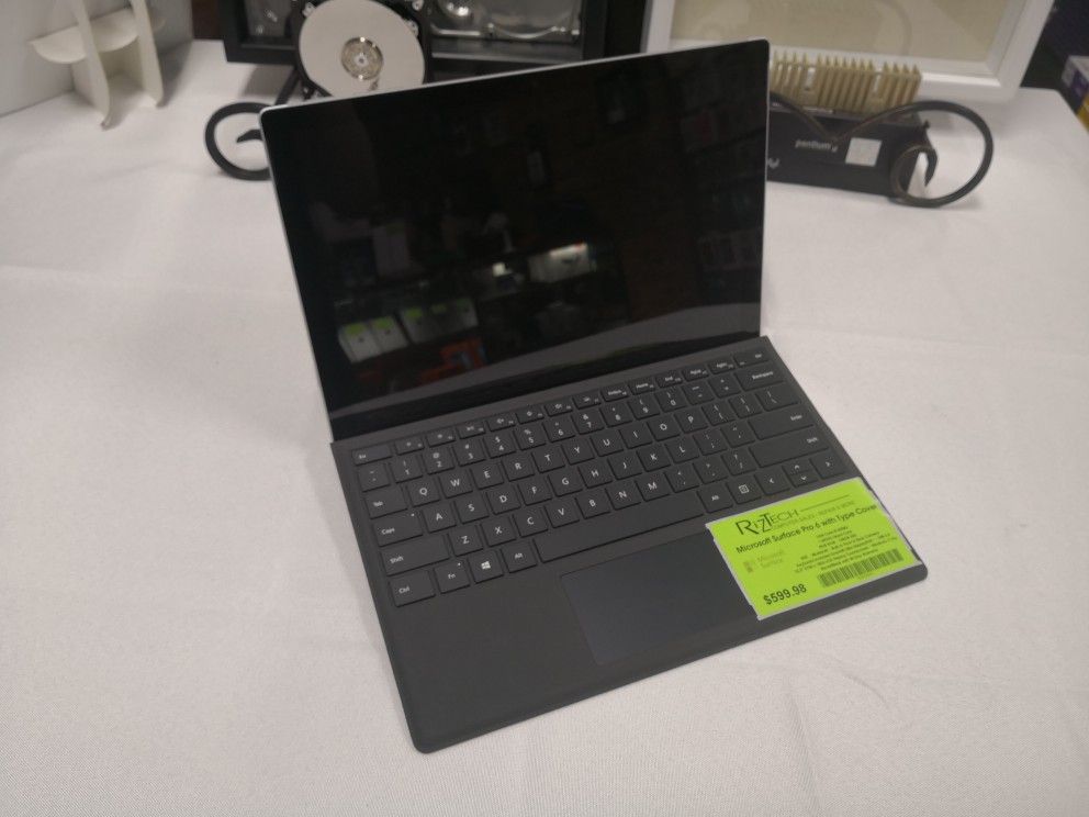 Microsoft Surface Pro 6 with Type Cover, i5 @1.6GHz, 8GB RAM, 128GB SSD, Win11 Pro, 12.3" Touchscreen