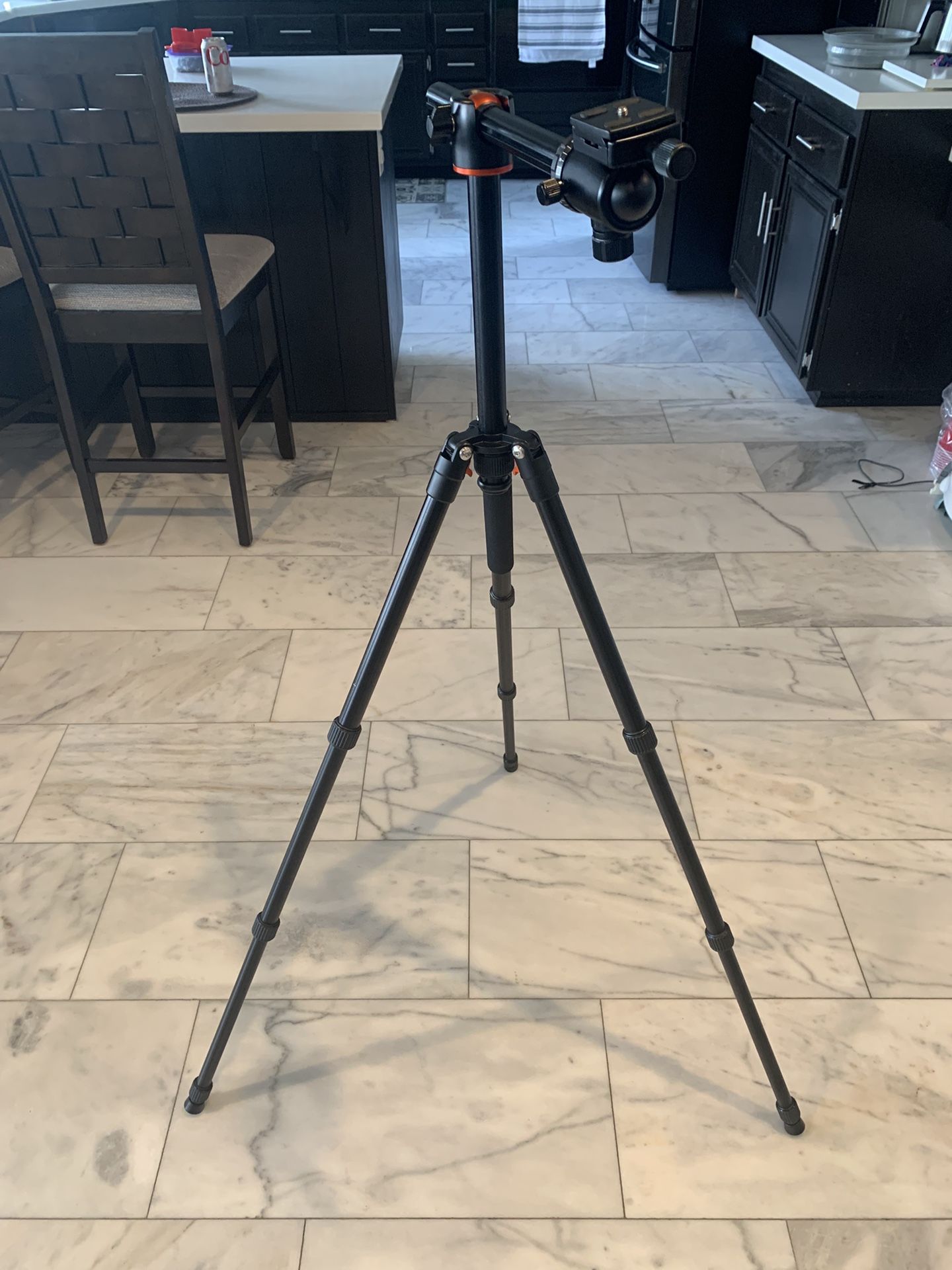 Vivitar TRP-SW67 67” Professional Tripod