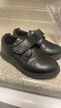Boys shoes size 10