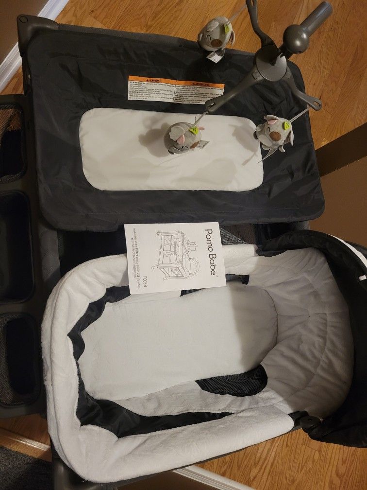Pamo Babe Playard + Bassinet + Changing Table