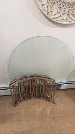 Pretty new round glass and gold coffee table
