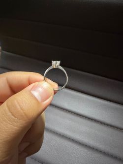 Luxury 1.0 CT Moissanite Engagement Ring - VVS1 / D Color - Certified