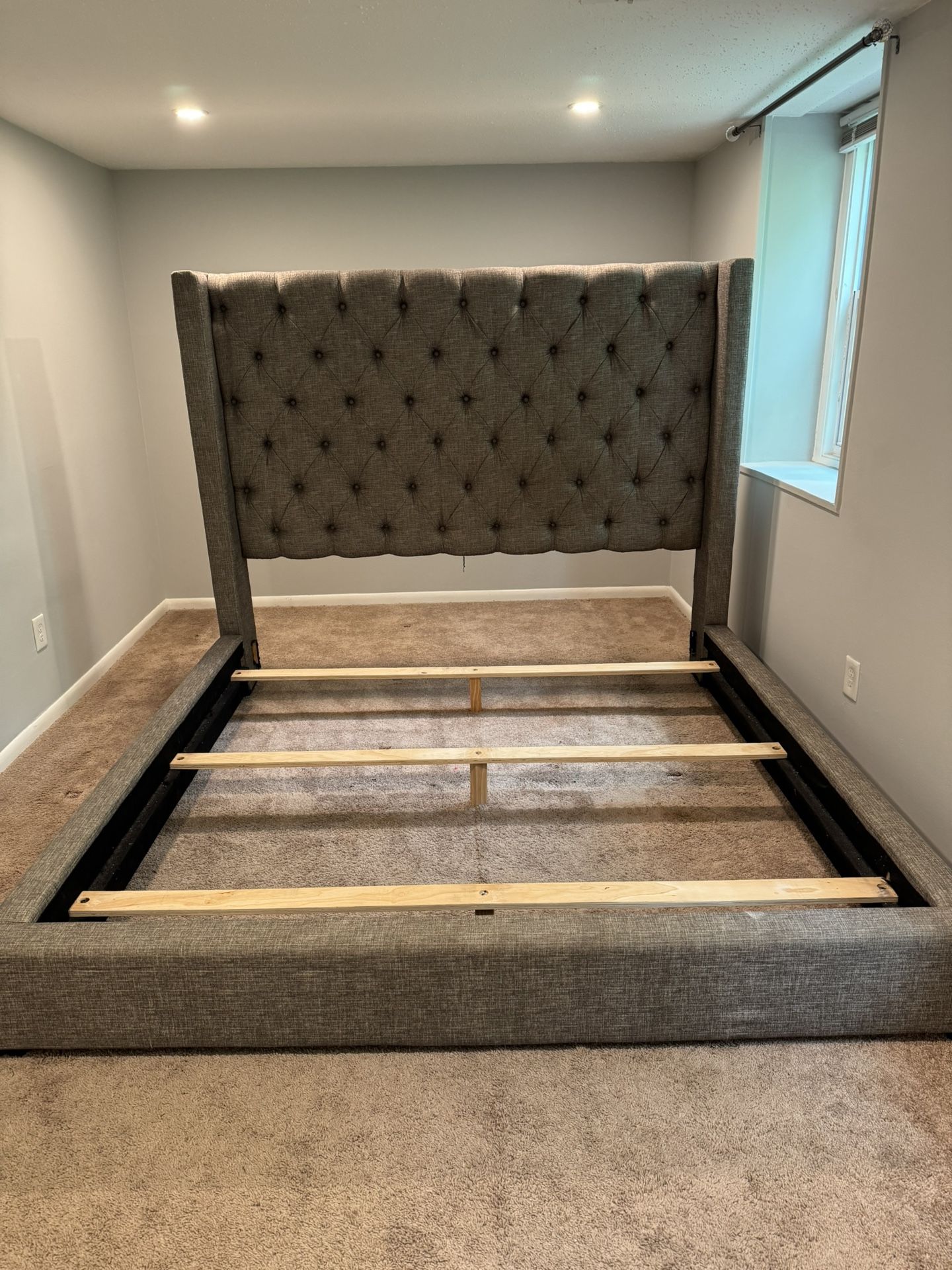 BED FRAME-KING