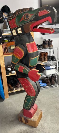 Tribal totem pole Original.