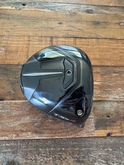 Titleist tsr4 9* driver head only, available, price firm