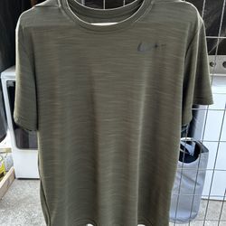 Nike Shirt Size M