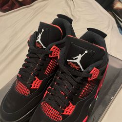 Jordan 4 Red Thunder Size 9.5