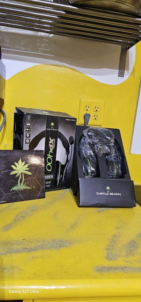 Turtle Beach Ear Force XP400 Headband Headsets 2012 New  Wireless Dolby/Gaming 