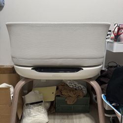 Graco SmartSense Soothing Bassinet 