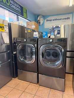 LG Washer and Dryer with Pedestal 29" Wide 