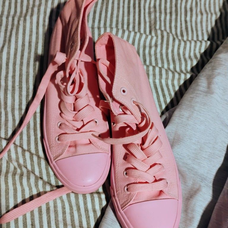 Pretty In Pink Sneakers Sz 7 Woman