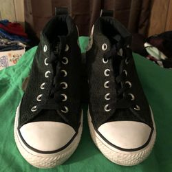 Teen Black Converse Sz 5.5
