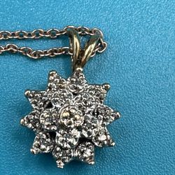 14 KT Gold Snowflake With Diamonds Pendant On 18” Long Dyadema 925 Vermeil Rose Gold Chain Italy Good Condition