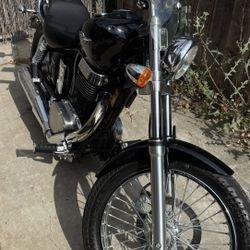 2007 Suzuki Boulevard S40 – 5,254 Original Miles – Clean Title – Great - $6,000