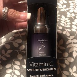 NEW!!! Merle Roberts Vitamin C Smooth & Brighten