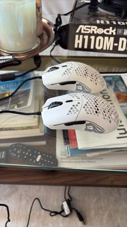 2 Glorious Model O’s - White