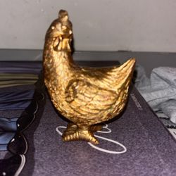 Golden chicken 