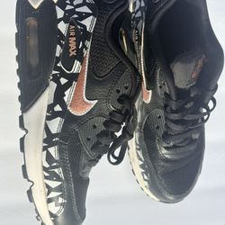 NIKE AIR MAX
