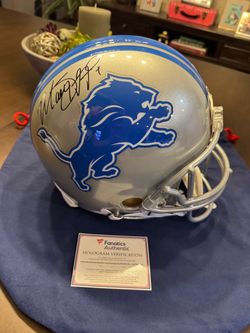 Detroit Lions Matt Stafford Autographed Helmet