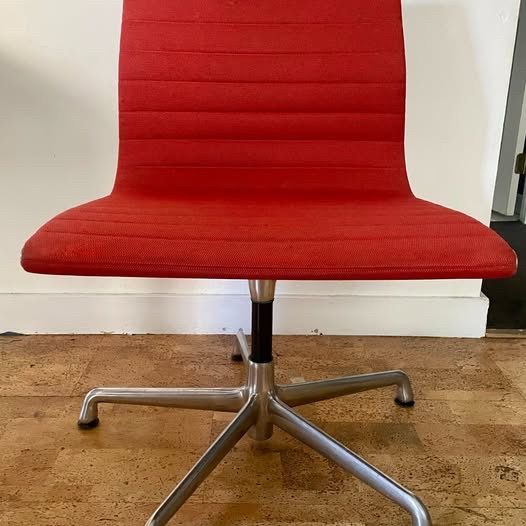 Eames Aluminium Group Side Chairs
