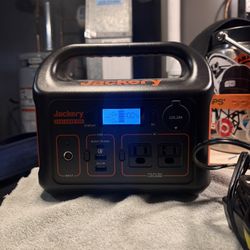 Jackery Portable Power Station 