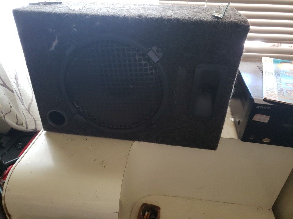 Sony Receiver And 2 Speakers  Can Be Car Speakers 