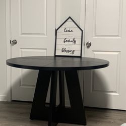 Kitchen Round Table 