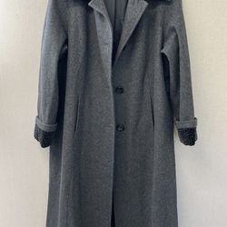 Women’s Long Wool Coat w/ leopard Print Collar