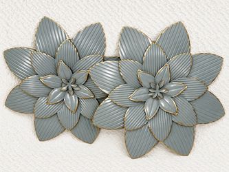 Set of 2 Large Metal Flower Wall Décor – 18” – Gray & Gold