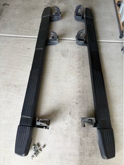 Crew Cab 6-Inch Rectangular Assist Steps in Black