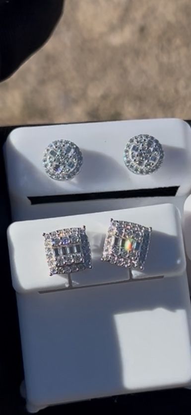 Moisanite Screw Back Earrings