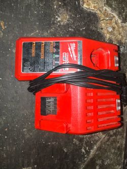 Milwaukee M12 and M18 Battery Charger