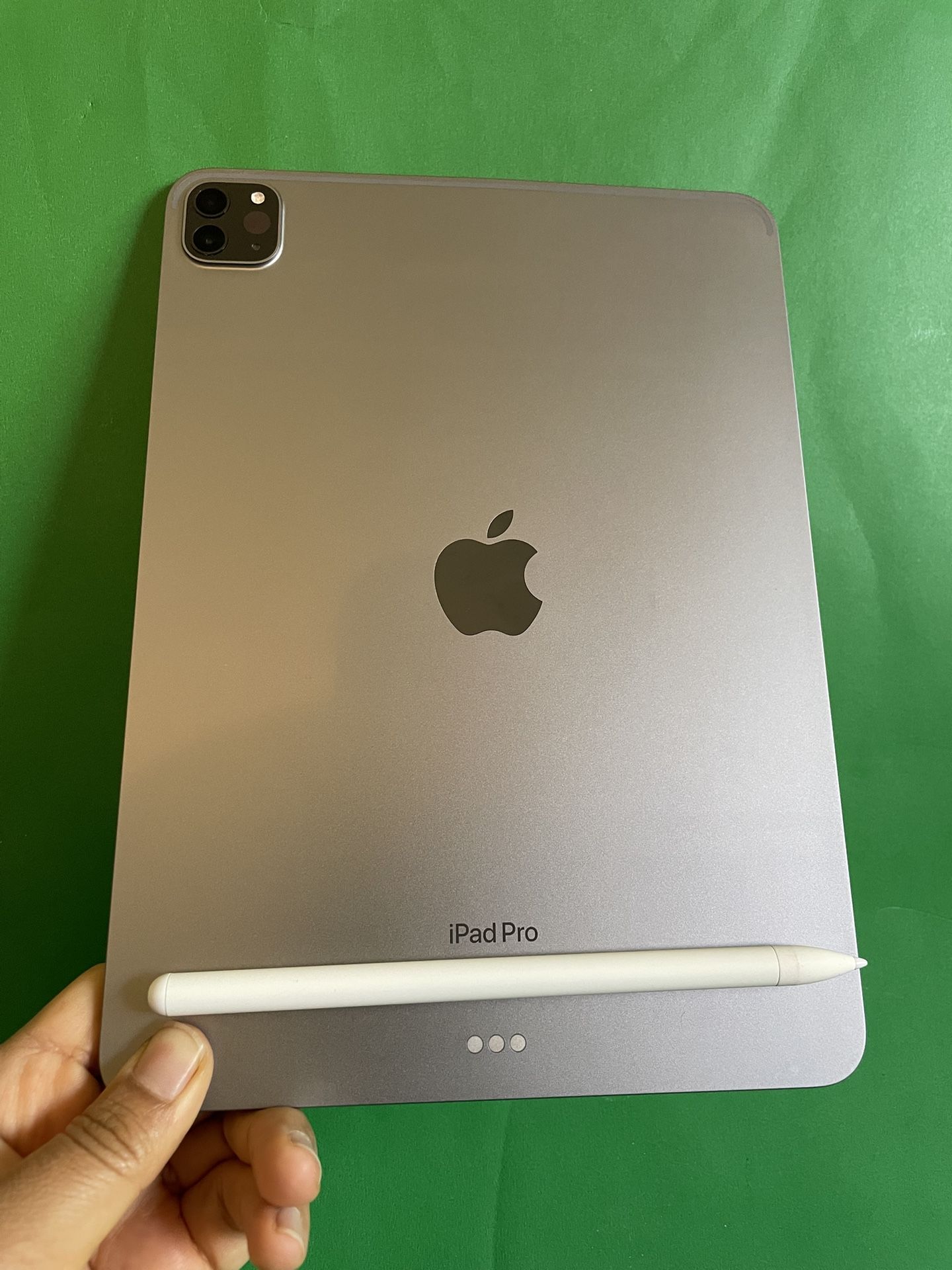 128GB Apple IPad Pro 11” 4th Generation (2022 Model / M2 chip ) with Keyboard, pen & Accessories (256gb /512GB) 