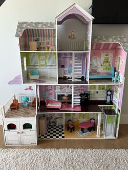 KidKraft Doll House