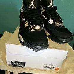 Air Jordan 4 Retro 