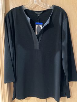 Néw Banana Republic Black Vneck top size large