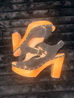 Black & Tan high heels size 9.5-10 US