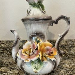 Beautiful Capodimonte Teapot